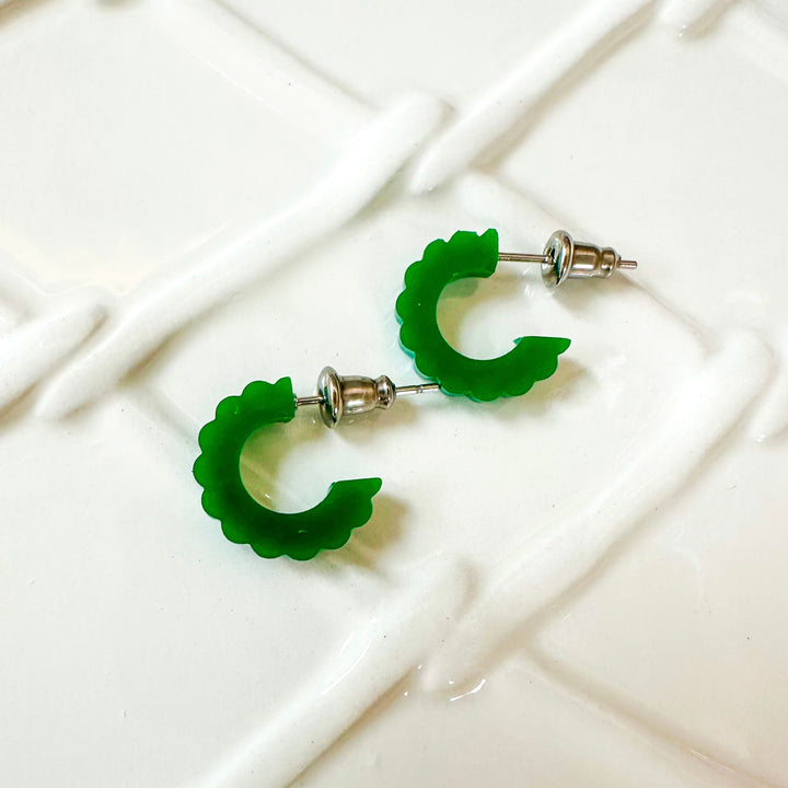 Scalloped Huggie | Green