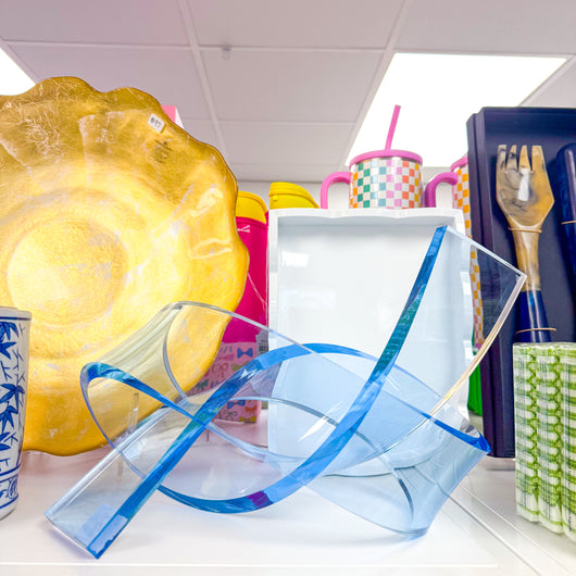 Acrylic Knot Sculpture | Light Blue