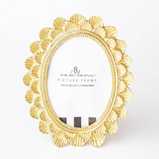 Scalloped Picture Frame