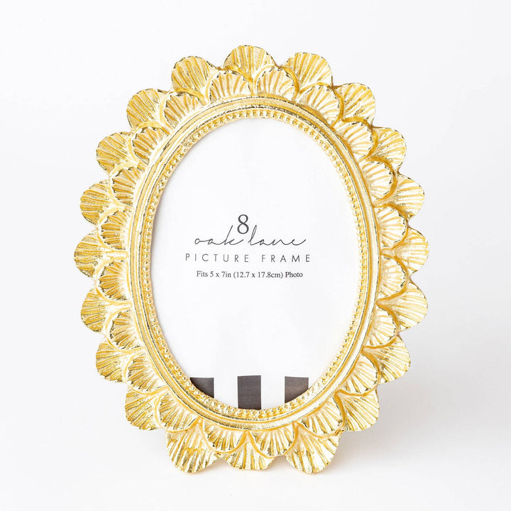 Scalloped Picture Frame