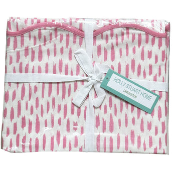 Scalloped Square Tablecloth | Pink
